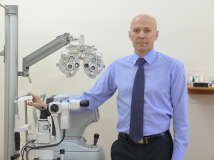 dr Piotr Nogal Piotr Nogal w pracy
